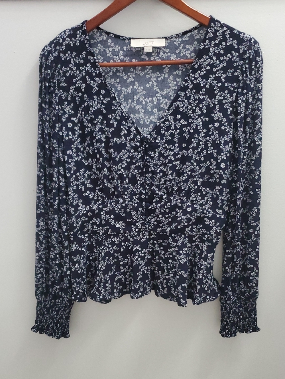 Loft Navy & White Floral Peplum Top Size 8